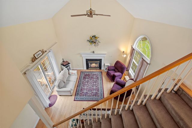 210 Kent Farm Road # 2, Hampstead, NH 03841