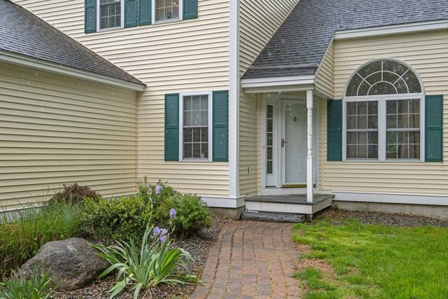 210 Kent Farm Road # 2, Hampstead, NH 03841