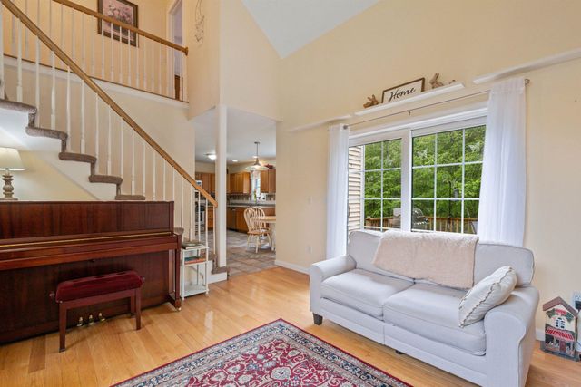 210 Kent Farm Road # 2, Hampstead, NH 03841