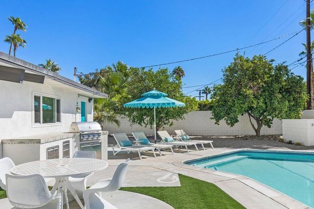 411 E Racquet Club Road, Palm Springs, CA 92262