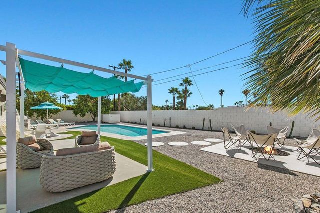 411 E Racquet Club Road, Palm Springs, CA 92262