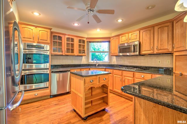 2837 N WILLOWLAKE Drive, Peoria, IL 61614