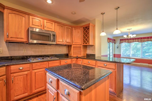 2837 N WILLOWLAKE Drive, Peoria, IL 61614