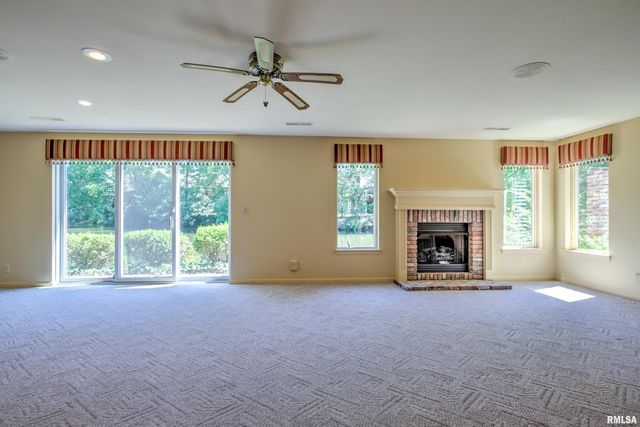 2837 N WILLOWLAKE Drive, Peoria, IL 61614