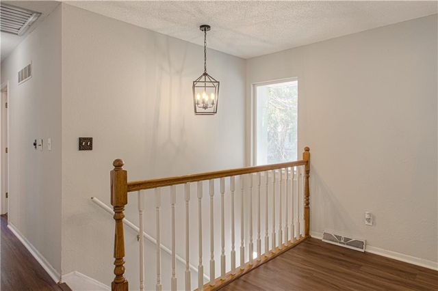 404 NE Castle Drive, Lee's Summit, MO 64063