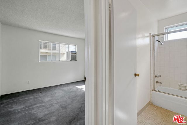 12030 Rochester Avenue 210, Los Angeles, CA 90025