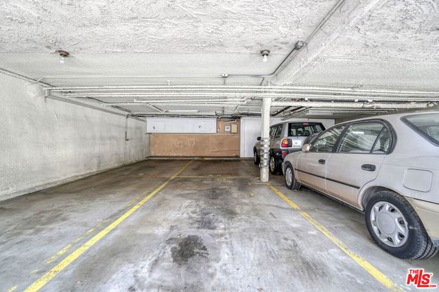 12030 Rochester Avenue 210, Los Angeles, CA 90025