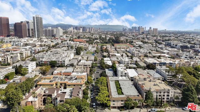 12030 Rochester Avenue 210, Los Angeles, CA 90025