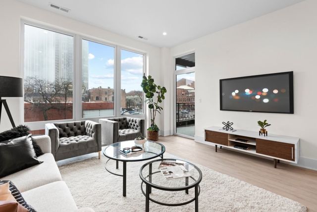 159 W North Avenue 307, Chicago, IL 60610
