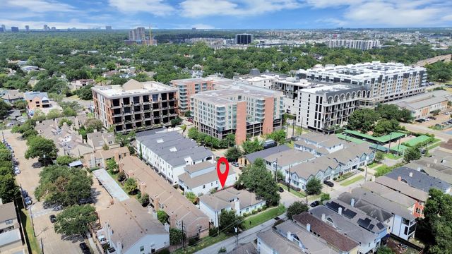 1202 Gross Street, Houston, TX 77019