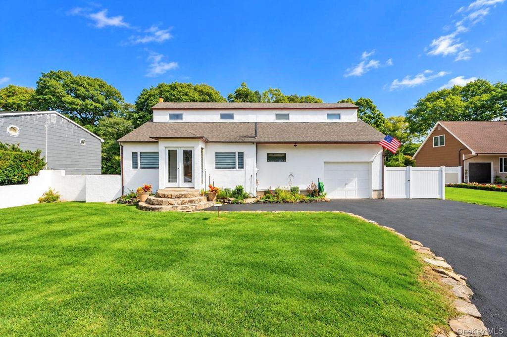 1219 Coates Avenue, Holbrook, NY 11741 — photo 4