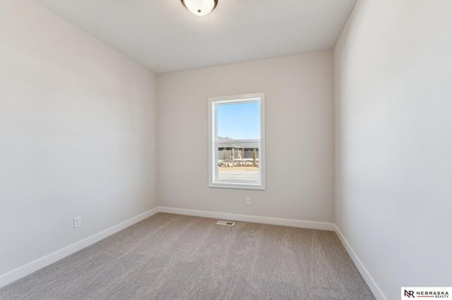 11910 Horizon Street, Papillion, NE 68046