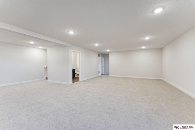 11910 Horizon Street, Papillion, NE 68046