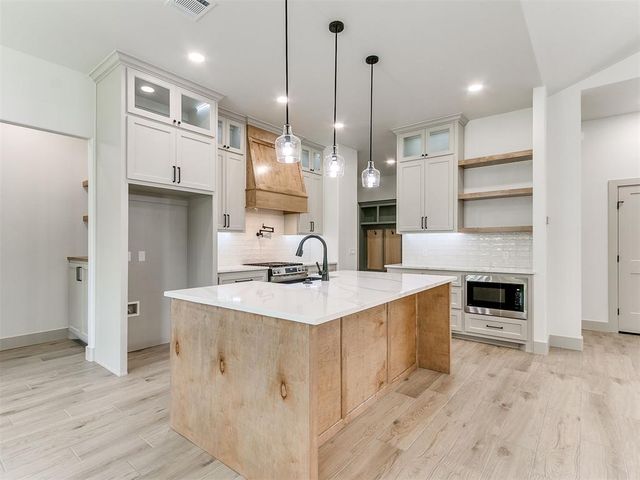 9357 Eliana Drive, Guthrie, OK 73044