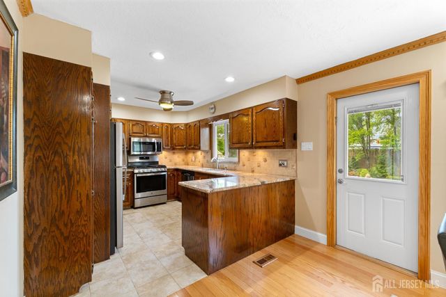35 Mimi Road, Old Bridge, NJ 08857
