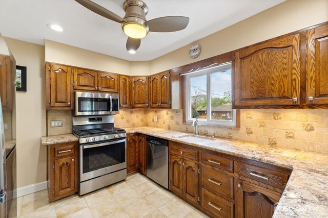 35 Mimi Road, Old Bridge, NJ 08857