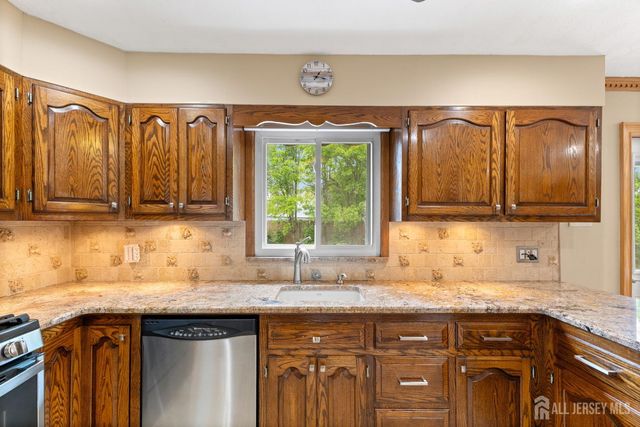 35 Mimi Road, Old Bridge, NJ 08857