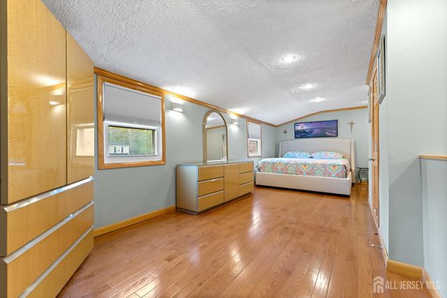 35 Mimi Road, Old Bridge, NJ 08857