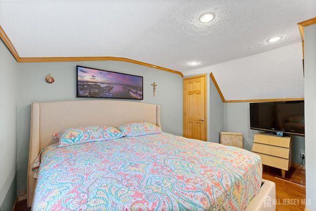 35 Mimi Road, Old Bridge, NJ 08857
