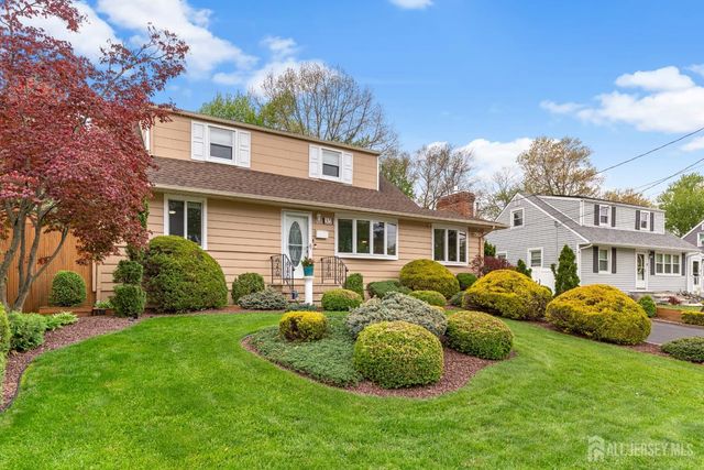 35 Mimi Road, Old Bridge, NJ 08857