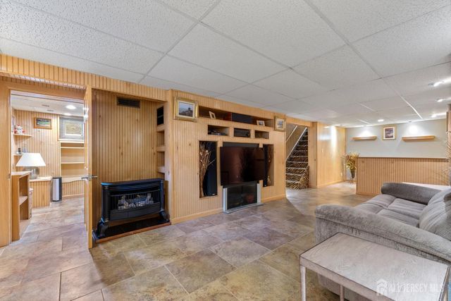 35 Mimi Road, Old Bridge, NJ 08857