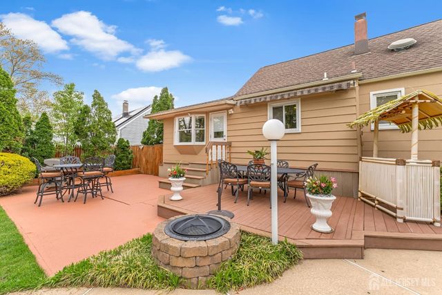 35 Mimi Road, Old Bridge, NJ 08857