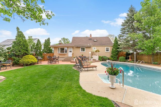 35 Mimi Road, Old Bridge, NJ 08857