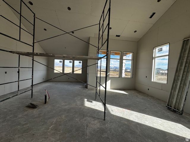 387 S 4250 W, West Point, UT 84015