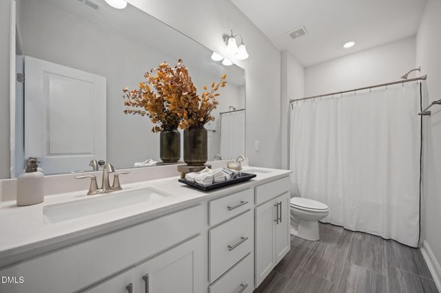 389 Natsam Woods Way, Wake Forest, NC 27587