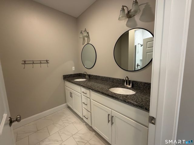 39 Eden Avenue 8, Southington, CT 06489