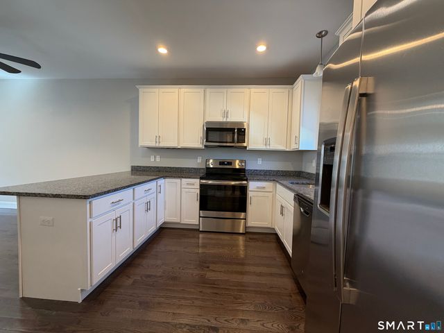 39 Eden Avenue 8, Southington, CT 06489