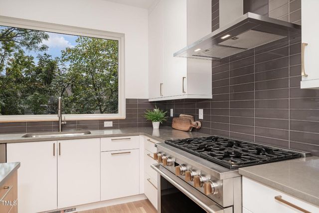 515 W Lenoir Street 101, Raleigh, NC 27601