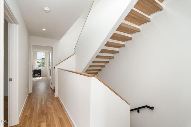 515 W Lenoir Street 101, Raleigh, NC 27601