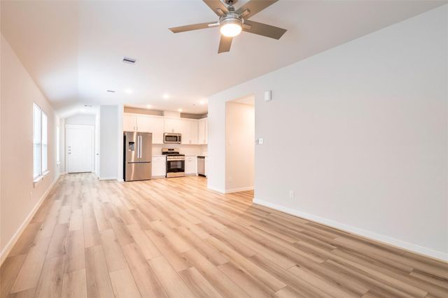4519 Pinehurst Trace Drive, Pinehurst, TX 77362