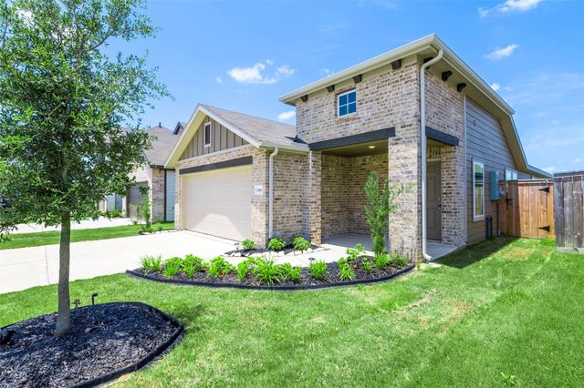 4519 Pinehurst Trace Drive, Pinehurst, TX 77362