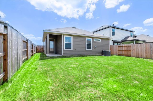 4519 Pinehurst Trace Drive, Pinehurst, TX 77362