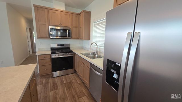 2500 Jewetta Avenue 6, Bakersfield, CA 93312