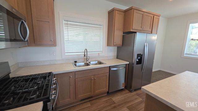 2500 Jewetta Avenue 6, Bakersfield, CA 93312