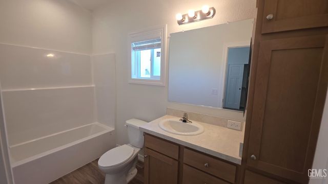 2500 Jewetta Avenue 6, Bakersfield, CA 93312