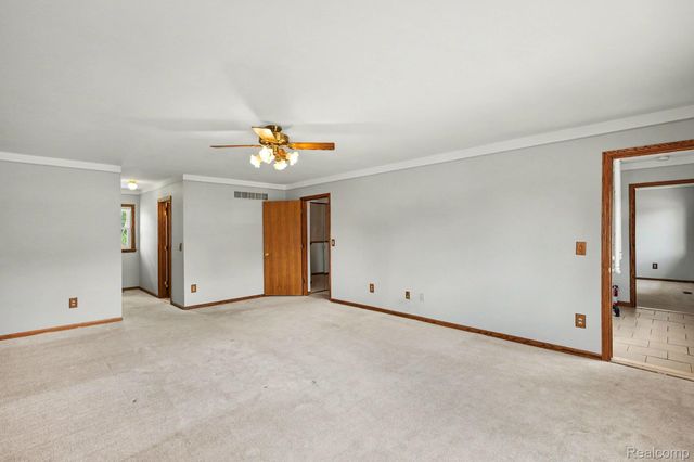 22935 Allor Street, St. Clair Shores, MI 48082