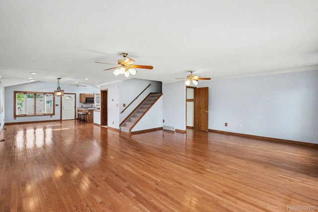 22935 Allor Street, St. Clair Shores, MI 48082