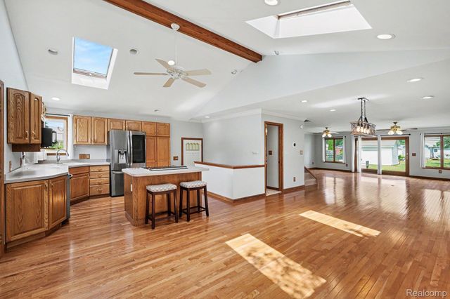 22935 Allor Street, St. Clair Shores, MI 48082