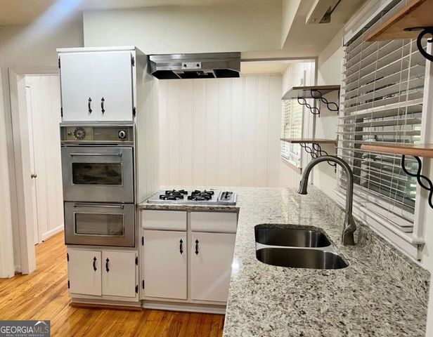 2560 Wood Valley Drive, East Point, GA 30344