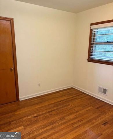 2560 Wood Valley Drive, East Point, GA 30344