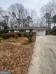 2560 Wood Valley Drive, East Point, GA 30344
