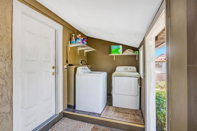 1112 W MADISON STREET, Plant City, FL 33563