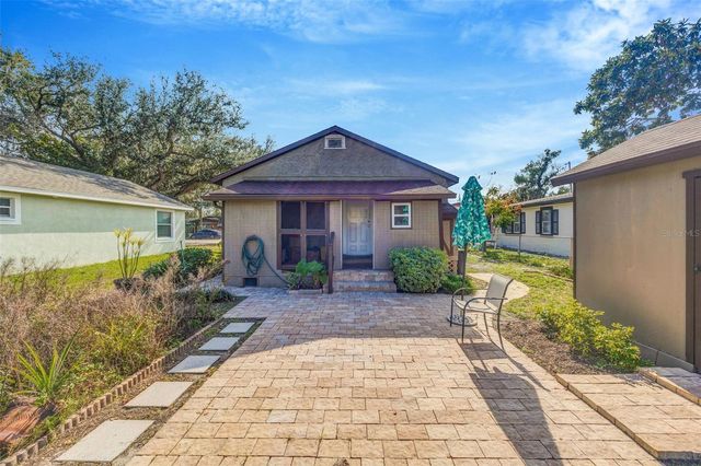 1112 W MADISON STREET, Plant City, FL 33563