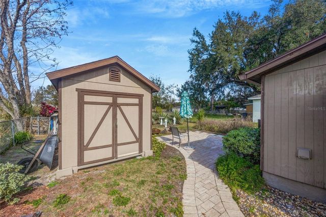 1112 W MADISON STREET, Plant City, FL 33563