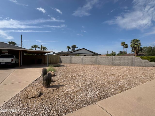 8207 E VERNON Avenue, Scottsdale, AZ 85257