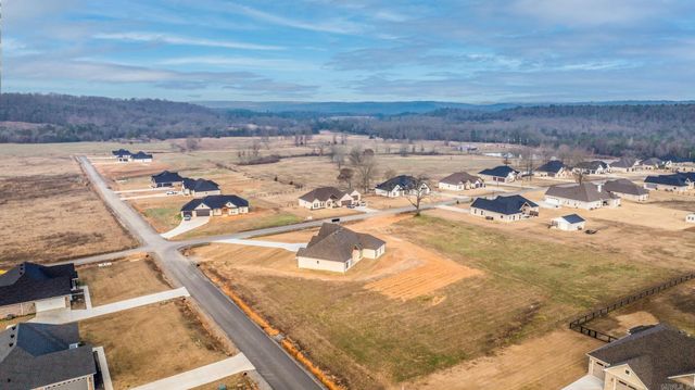 3 Republican Loop, Greenbrier, AR 72058